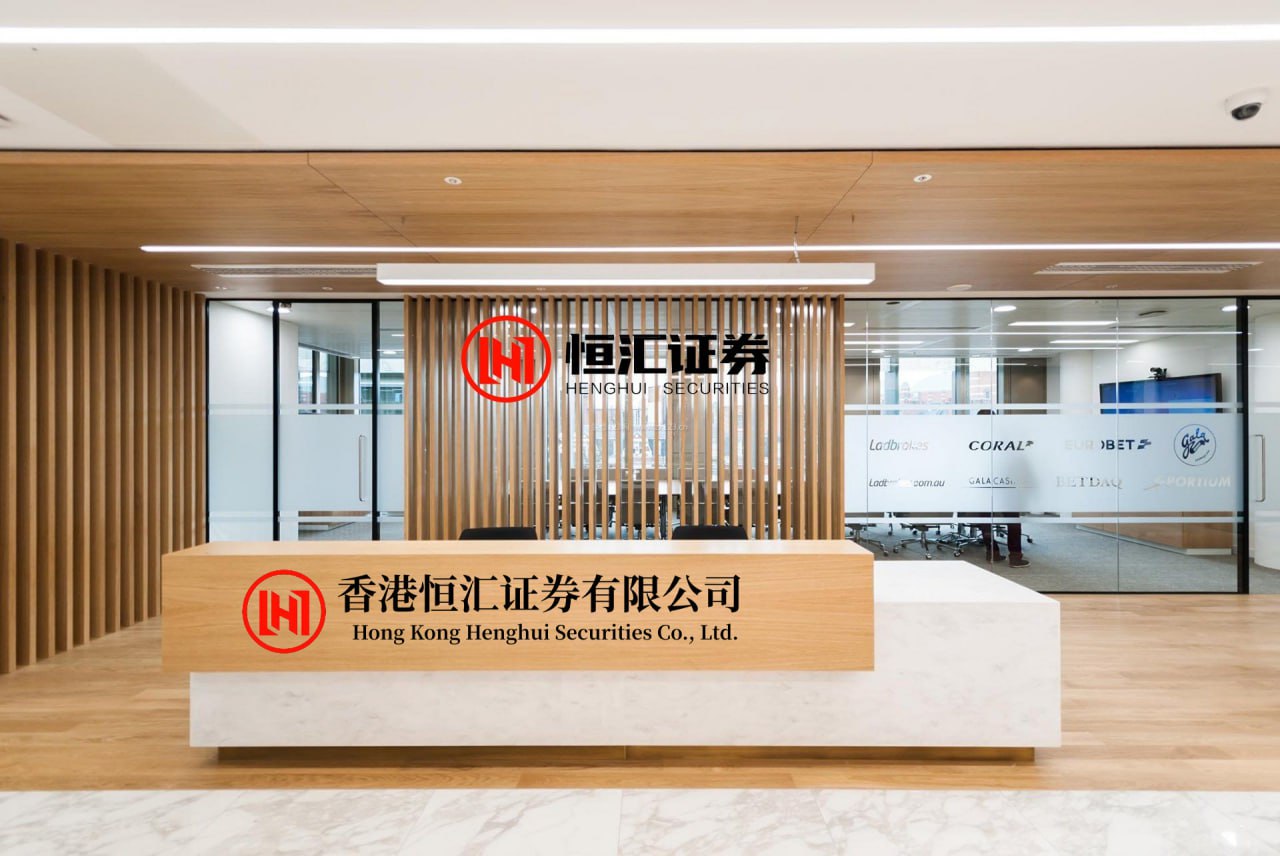 永宝网 谢霆锋没想到，父亲谢贤去世后，前妻张柏芝竟因一个举动口碑暴涨
